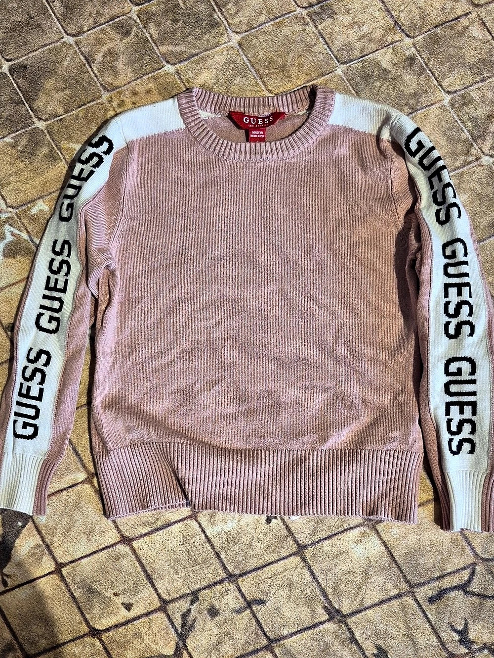🍀5/30🍀Guess Girls Pink & White Sweater Size 4 Like New